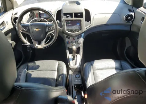 2016 Chevrolet Sonic Ltz z USA, uszkodzony, nr VIN 1G1JE5SB2G4144937